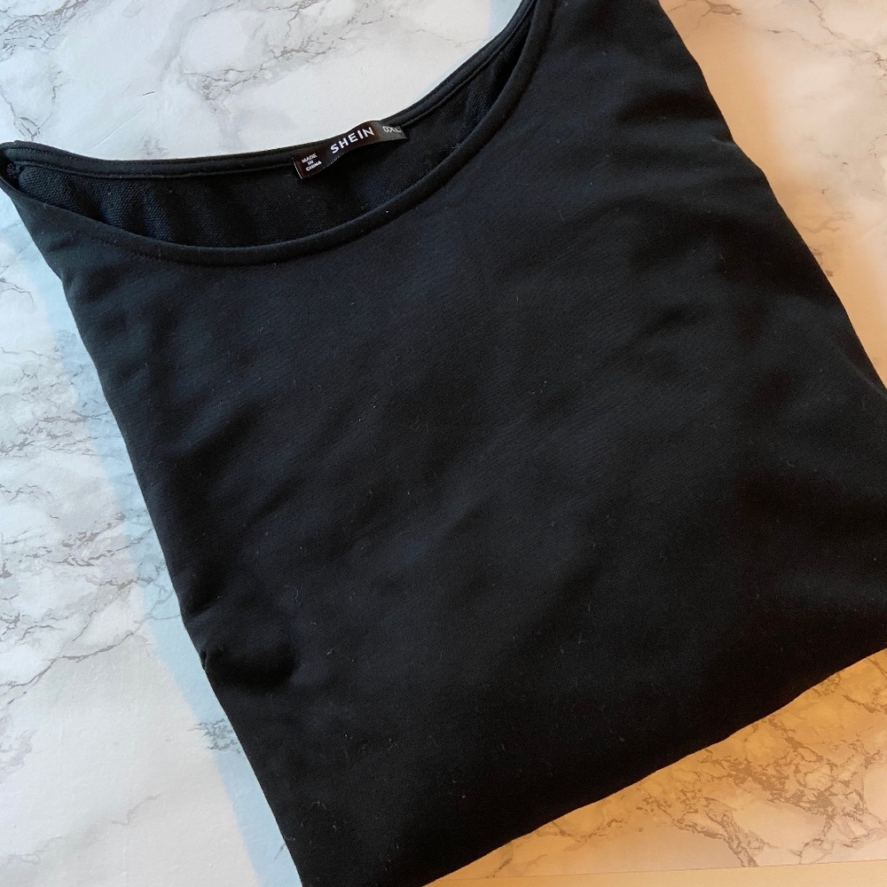 SHEIN Black Scalloped Long Sleeve Top